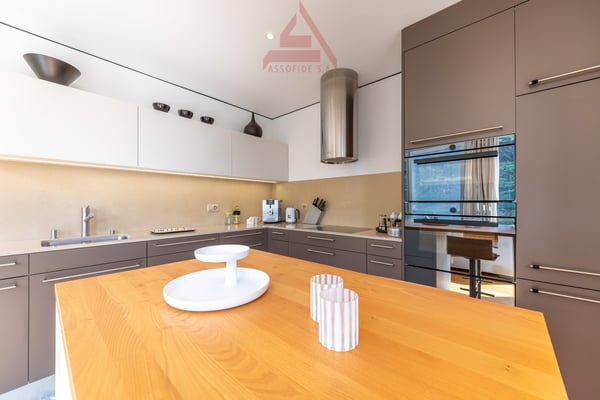 Appartamento moderno e luminoso a Muralto / Moderne und helle Wohnung in Muralto 5