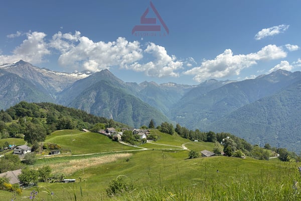 Paradiso di 4.5 locali a Buseno / Paradies mit 4.5 Zimmern in Buseno 13