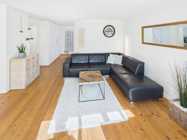 Stilvoll renoviertes 6.5 Zimmer-Reiheneinfamilienhaus 2