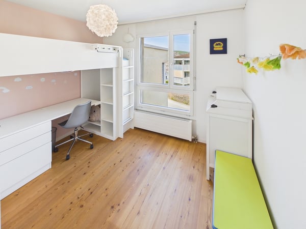 Stilvoll renoviertes 6.5 Zimmer-Reiheneinfamilienhaus 12