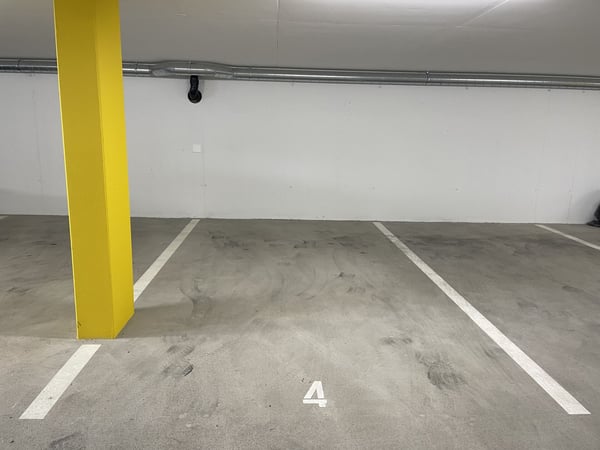 Garagenplatz in moderner Einstellhalle 4