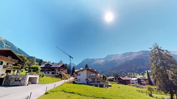 Idyllisches Wohnen an beliebter Lage - Charmantes Mehrfamilienhaus in Klosters 8