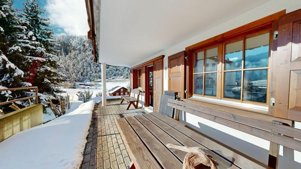Heimelige 2.5-Zimmer-Wohnung mit Ausblick 2
