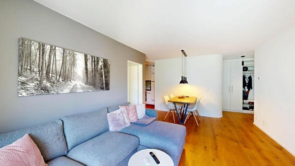 Moderne 2-Zimmer-Wohnung mit grossem Sitzplatz 2
