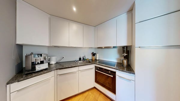 Moderne 2-Zimmer-Wohnung mit grossem Sitzplatz 7