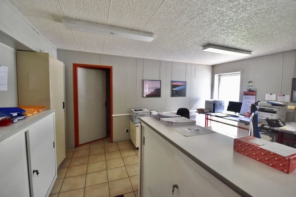 Stabile industriale / Industriegebäude 5