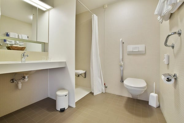 Grande 1.5 locali con vista lago 9