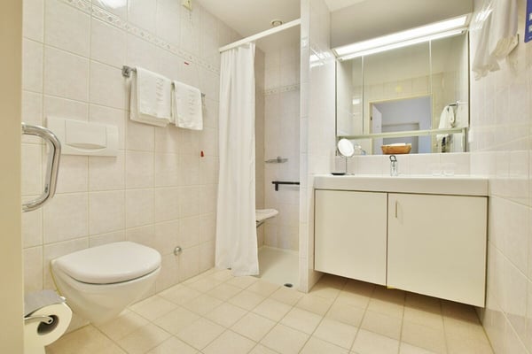 Luminoso 1.5 locali ammobiliato con vista sul parco 9