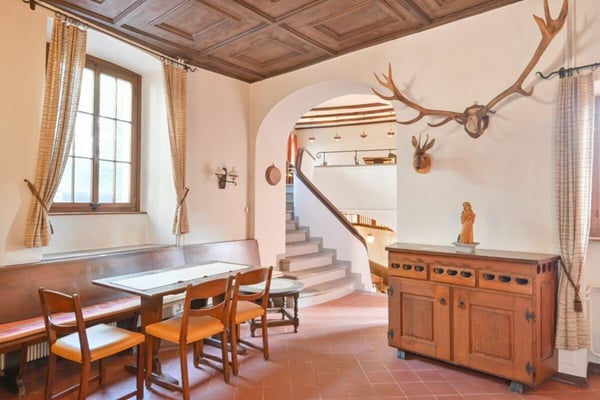 Ex Garni nel rinomato centro storico della città / Ehemaliges Garni in der renommierten Altstadt 4