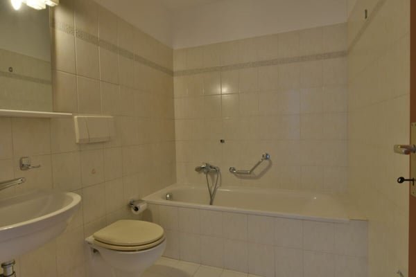 Affittasi 1.5 locali 5