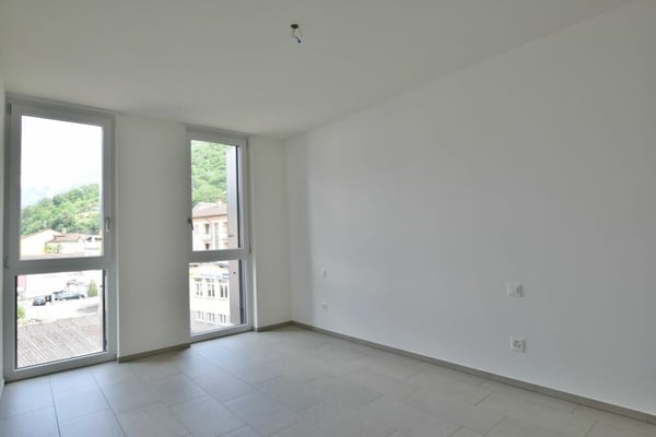 Affittasi luminoso 1.5 locali 4