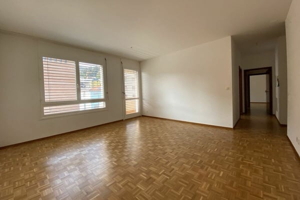 Spazioso ufficio al PT rialzato vicino al centro 3