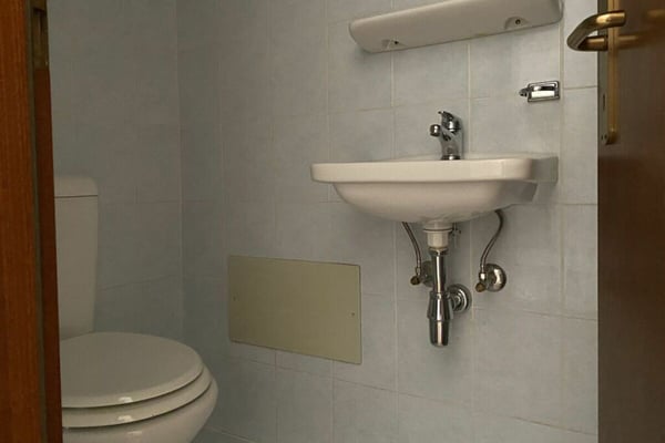 Spazioso ufficio al PT rialzato vicino al centro 8