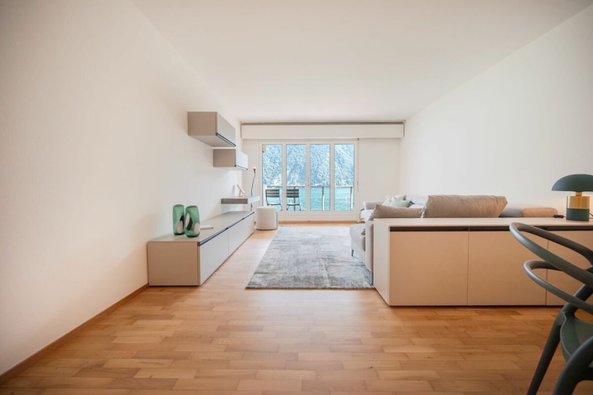 Bild Residenza secondaria di stile con accesso esclusivo al lago