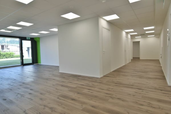 Affittasi spazio commerciale 3