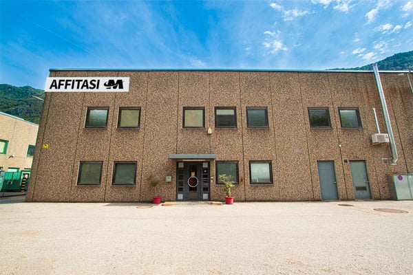 SUPERFICIE INDUSTRIALE CON PARCHEGGI 2