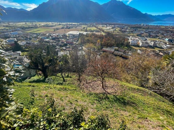 Casa plurifamiliare con 3 appartamenti, grande terreno e vista spettacolare / Mehrfamilienhaus mit 3 Wohnungen, Grundstück und traumhafter Weitsicht 7