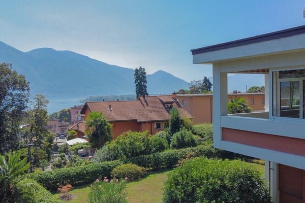 Bella casa con grande potenziale in posizione ricercata / Schönes Einfamilienhaus mit Potential an gesuchter Lage 2