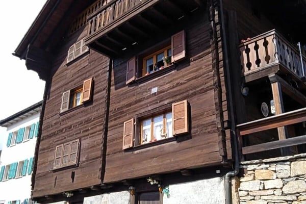 Casa plurifamiliare a Sobrio / Mehrfamilienhaus in Sobrio 2