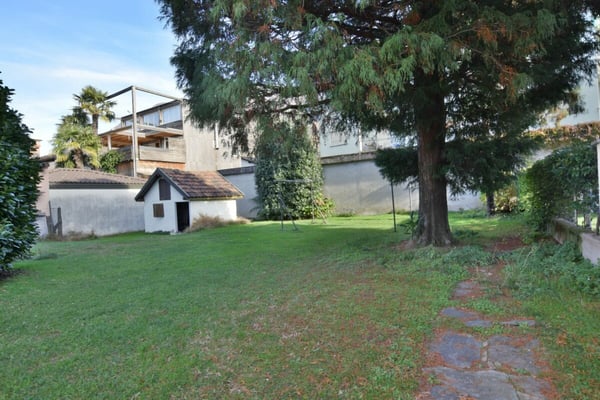 Casa unifamiliare con giardino 10