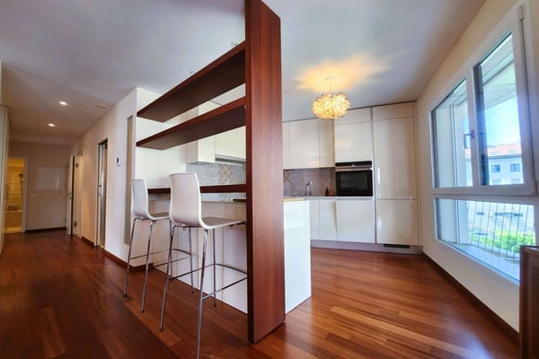 Elegante e moderno appartamento 1.5 locali in posizione strategica / Elegante und moderne 1.5 Zimmer-Wohnung an bester Lage 2