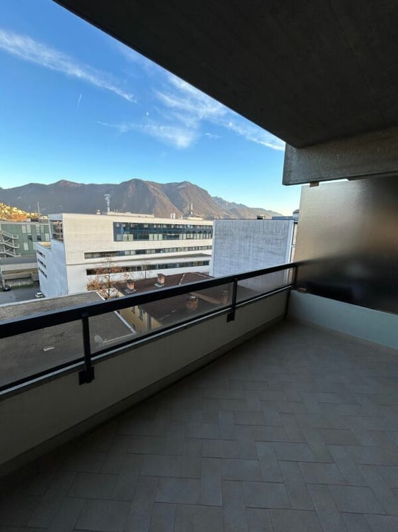 Monolocale luminoso in pieno centro 5