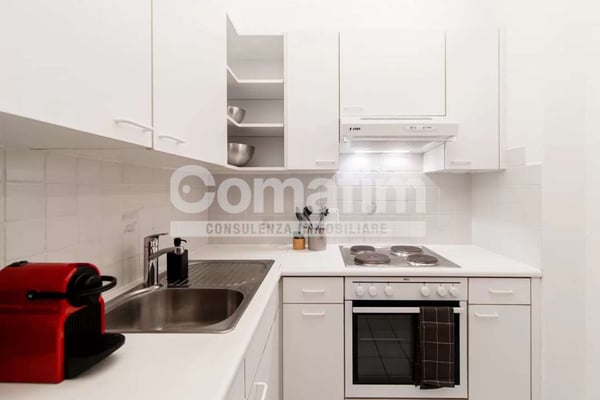 Appartamento arredato con vista lago 9