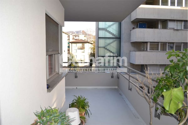 1.5 locali al 2 piano con vista aperta 2