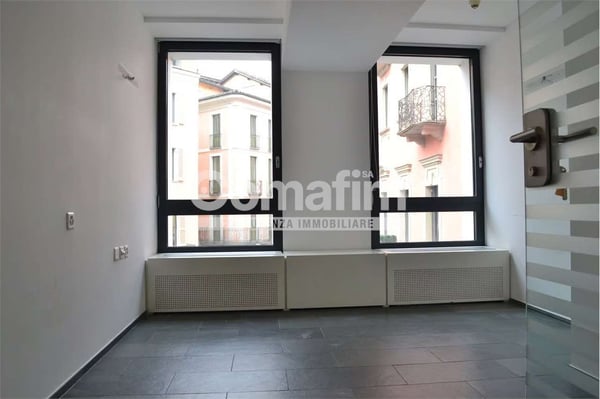 Prestigioso Ufficio in Centro 8