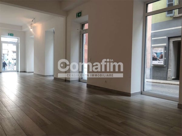 Spazio commerciale in pieno centro a Biasca 5
