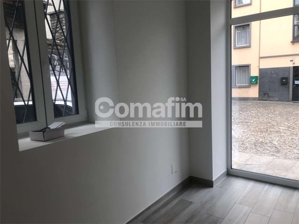 Spazio commerciale in pieno centro a Biasca 9