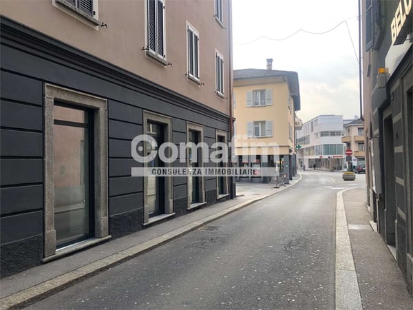 Spazio commerciale in pieno centro a Biasca 10