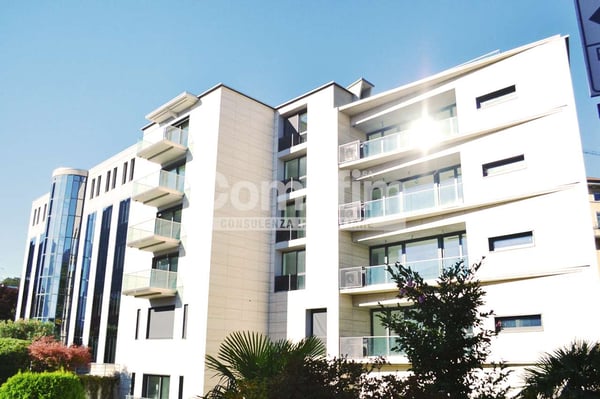 Lugano, ampio appartamento 1 1/1 loc. con giardino 1