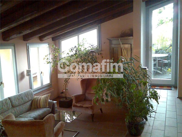 Grazioso appartamento nel nucleo di Rovio 9