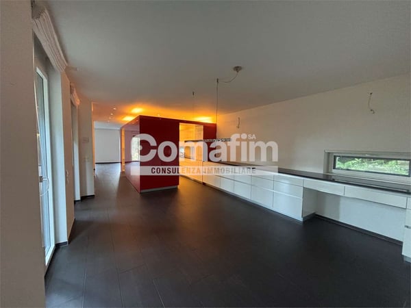 Villa unifamiliare con giardino 9