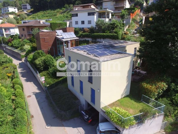 Villa unifamiliare con giardino 2