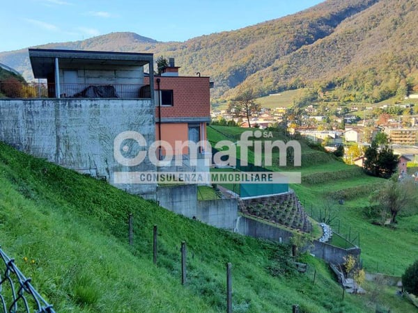 A Capolago vendiamo casa con 