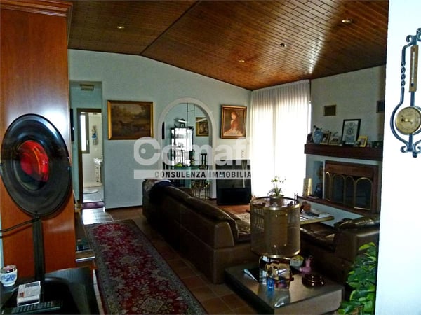 A Capolago vendiamo casa con 