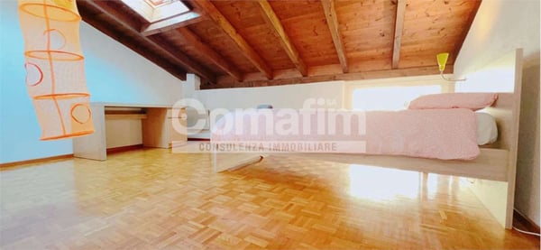 Tipica casa ticinese nel nucleo di Cadro 12