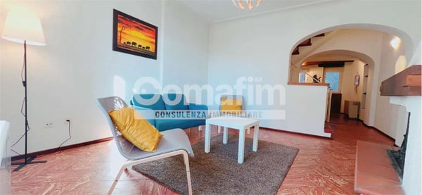 Tipica casa ticinese nel nucleo di Cadro 3