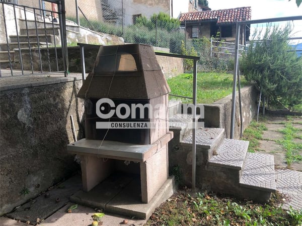 Casa di 3 ppartamenti con vista lago a Cademario 6
