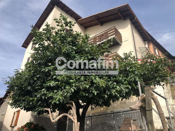 Casa di 3 ppartamenti con vista lago a Cademario 2