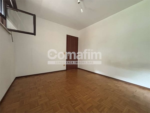 Viganello, 1.5 locali in zona tranquilla 9