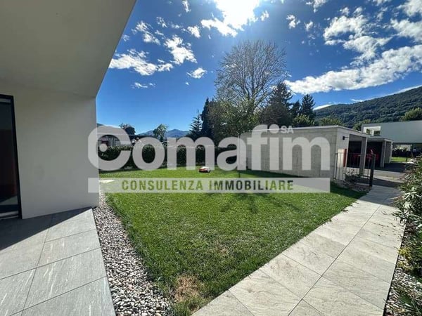 Vendita elegante Villa 1.5 Locali a Bioggio 2