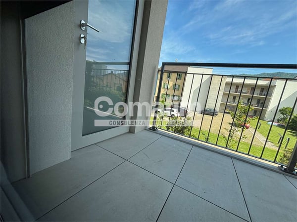 Chiasso : 1.5 locali al 1P - Moderno con terrazzo 6