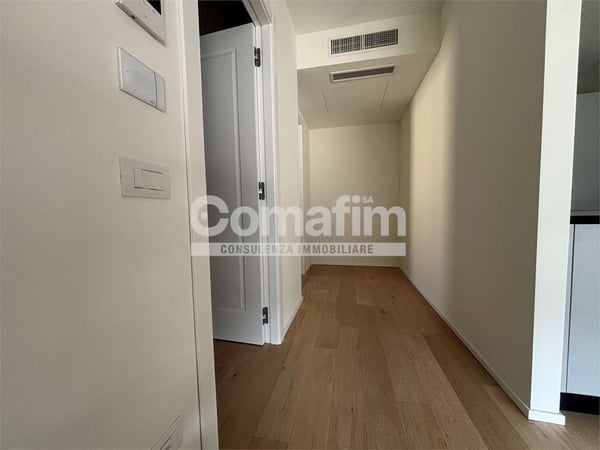 Chiasso : 1.5 locali al 1P - Moderno con terrazzo 6