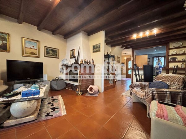 Caslano -Casa unifamiliare con giardino e terrazza panoramica 7