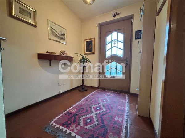 Caslano -Casa unifamiliare con giardino e terrazza panoramica 4