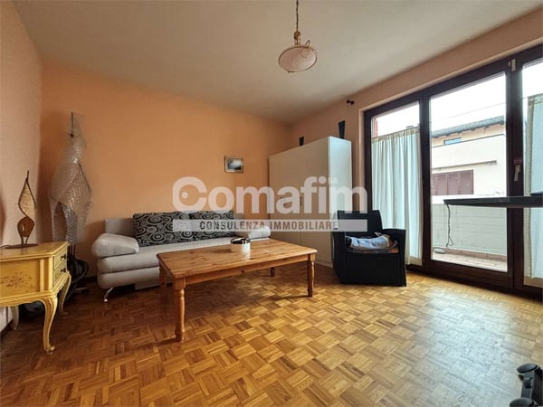 Caslano -Casa unifamiliare con giardino e terrazza panoramica 10