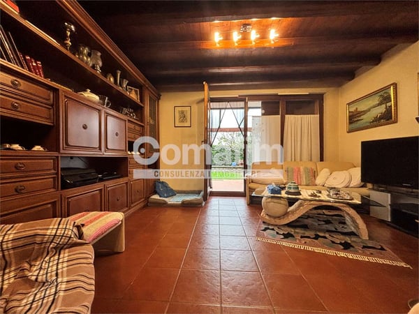 Caslano -Casa unifamiliare con giardino e terrazza panoramica 8